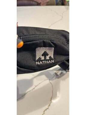 Nathan Marathon Waist lightweight Pack, trail running, and jogging.